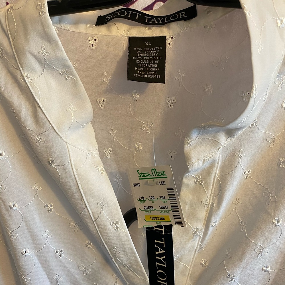 Blouse - Picture 3 of 3